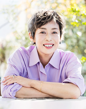 洞井 理香